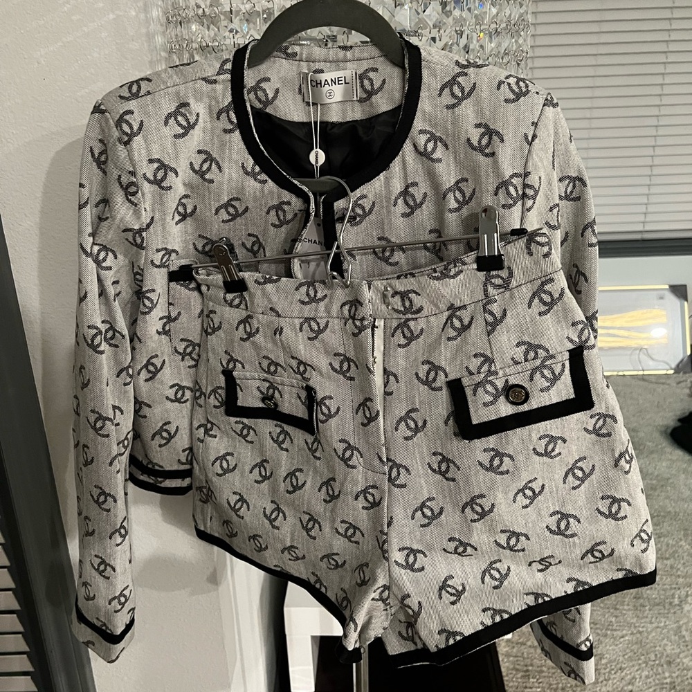 Chanel set